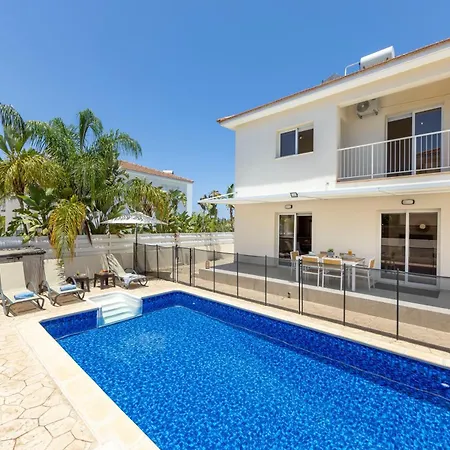 Chrystalla * باراليمني