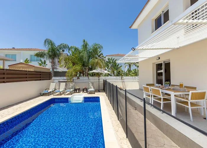 Vila Chrystalla Paralimni