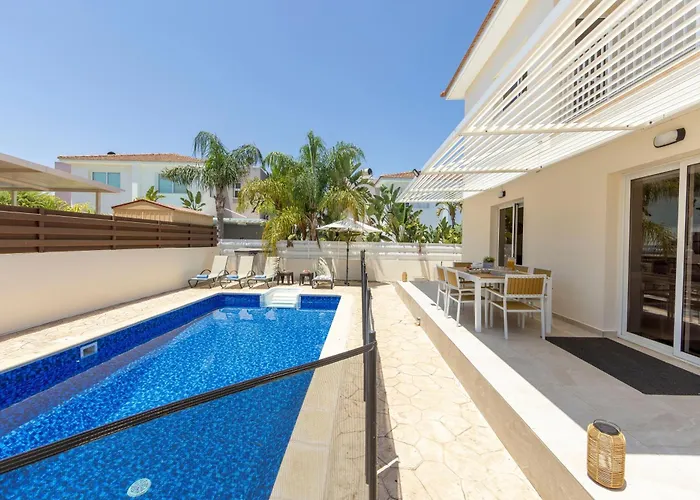 Vila Chrystalla Paralimni