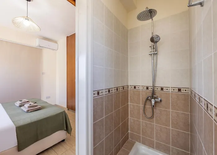 Vila Chrystalla Paralimni